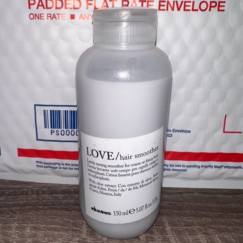 Davines LOVE Hair Smoother 5.07 fl oz Smoothing Anti-Frizz Cream‎ for Coarse